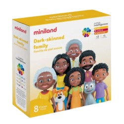 Famille à la peau foncée